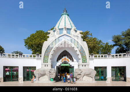 Ingresso principale della Budapest Zoo, Állatkert, Budapest, Ungheria Foto Stock