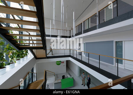 Dolni Brezany, Repubblica Ceca. Il 4° agosto 2014. La reception del centro laser HiLASE in Dolni Brezany, Repubblica Ceca, 4 agosto 2014. Il Centro Laser HILASE è unico non solo nella Repubblica ceca ma anche in Europa. Lo scopo del progetto è quello di sviluppare la tecnologia laser con una rivoluzione parametri tecnologici. © Michal Dolezal/CTK foto/Alamy Live News Foto Stock