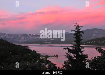 Il lago di Sainte Croix du Verdon, Provenza, Francia Foto Stock