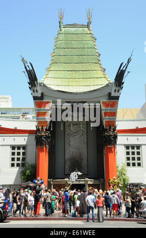 Grauman's Chinese Theater lungo la Walk of Fame sulla Hollywood Boulevard nel centro di Los Angeles in California Foto Stock