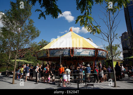 Giostra sulla Rose Kennedy Greenway, Boston, Massachusetts, STATI UNITI D'AMERICA Foto Stock