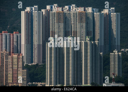 Edifici ad alta, edifici residenziali, Aberdeen, Isola di Hong Kong, Hong Kong, Cina Foto Stock