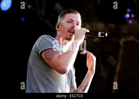 Il Professor green performance dal vivo a Leicester Music Festival Foto Stock