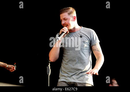 Il Professor green performance dal vivo a Leicester Music Festival Foto Stock