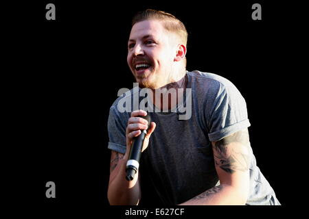 Il Professor green performance dal vivo a Leicester Music Festival Foto Stock