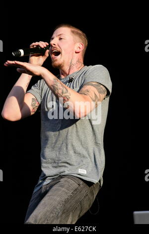 Il Professor green performance dal vivo a Leicester Music Festival Foto Stock