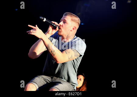 Il Professor green performance dal vivo a Leicester Music Festival Foto Stock