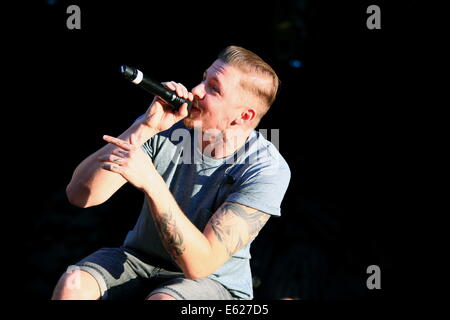 Il Professor green performance dal vivo a Leicester Music Festival Foto Stock