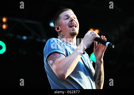 Il Professor green performance dal vivo a Leicester Music Festival Foto Stock