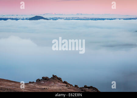 La nebbia paesaggio dal Lago Myvatn, Nord Islanda Foto Stock