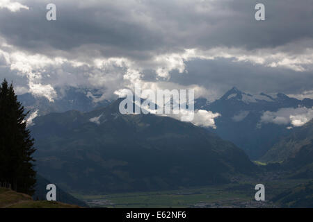 L'Hoher Tenn e Grosses Weisbachhorn e il sopra di Kitzsteinhorn Kaprun Zell am See salisburghese Austria Foto Stock