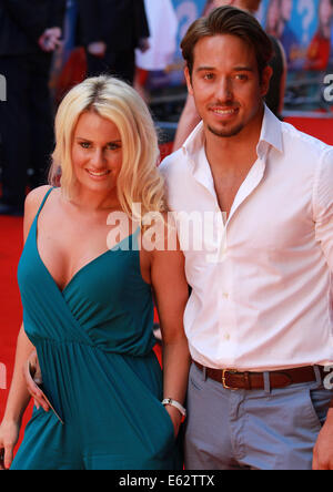 Londra, UK, 12 agosto 2014. Danielle Armstrong assiste il Regno Unito Premiere di che cosa se all' Odeon West End di Londra, Regno Unito. Foto Stock