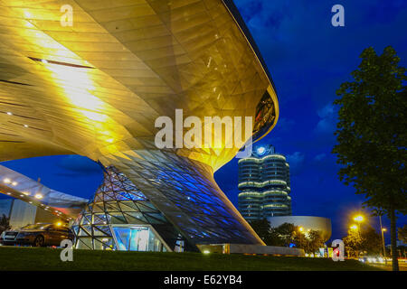 In Germania, in Baviera, Monaco di Baviera, BMW-Welt, BMW World Foto Stock