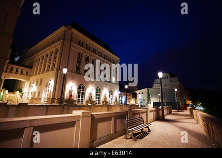 Vista notturna della città della magistratura, l'Altopiano San Espirit Foto Stock