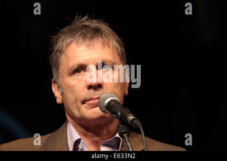 Iron Maiden di Bruce Dickinson assiste quest'anno 2014 Great British Beer Festival in London Kensington Olympia Foto Stock