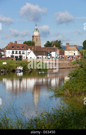 Il Pepperpot e città sul fiume Severn, Upton su Severn, Worcestershire, England, Regno Unito, Europa Foto Stock