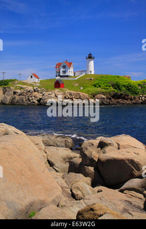 Cape Neddick faro, Nubble Luce, York Beach, Maine, Stati Uniti d'America Foto Stock