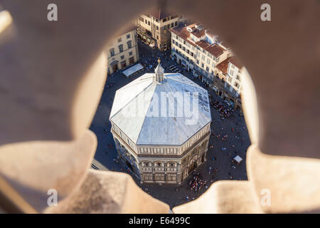 Il battistero in Piazza del Duomo di Firenze Foto Stock