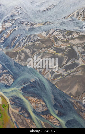 Vista aerea del fiume Hosa colorato da fusione glaciale, SW Islanda Foto Stock