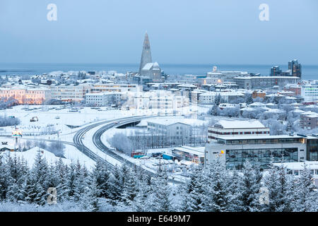 Vista su Reykjavik in inverno, Islanda Foto Stock