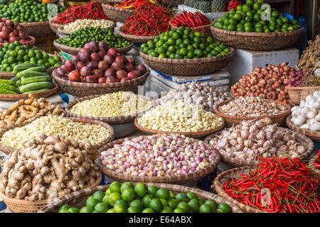 Stallo vegetale nel mercato, Hanoi, Vietnam Foto Stock