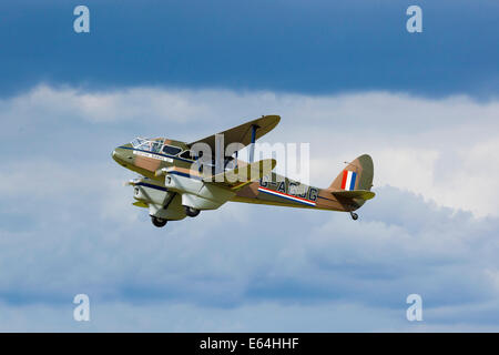 DE HAVILLAND DH 89A DRAGON RAPIDE velivolo in un airshow NEL REGNO UNITO Foto Stock