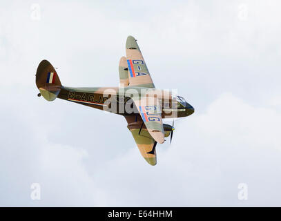 DE HAVILLAND DH 89A DRAGON RAPIDE velivolo in un airshow NEL REGNO UNITO Foto Stock