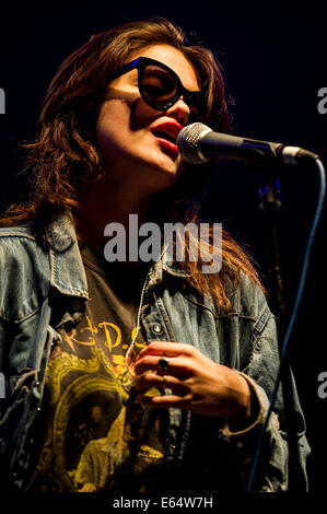 Hong Kong. 14 Ago, 2014. Sky Ferreira suona dal vivo a Hong Kong il 14 agosto 2014 a Kitec Exhibition Centre di Hong Kong. Foto Stock