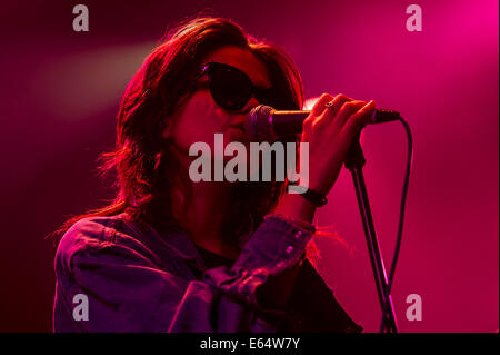 Hong Kong. 14 Ago, 2014. Sky Ferreira suona dal vivo a Hong Kong il 14 agosto 2014 a Kitec Exhibition Centre di Hong Kong. Foto Stock