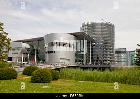 Gläserne Manufaktur, Trasparente Fabbrica, impianto di produzione di autoveicoli, Dresda, Sassonia, Germania Foto Stock