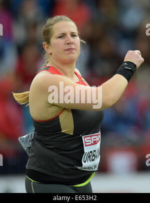 Zurigo, Svizzera. Il 15 agosto, 2014. Lena Urbaniak di Germania compete in campo femminile colpo messo Qualifacation al Campionato Europeo di Atletica 2014 al Letzigrund a Zurigo, Svizzera, 15 agosto 2014. Foto: Bernd Thissen/dpa/Alamy Live News Foto Stock