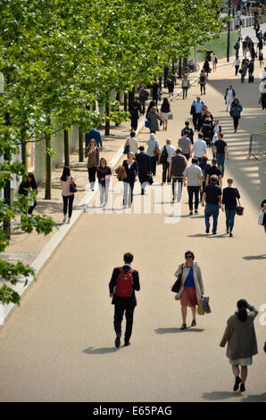 Vista lungo la Kings Boulevard NC1, King's Cross, Londra, Regno Unito. Foto Stock