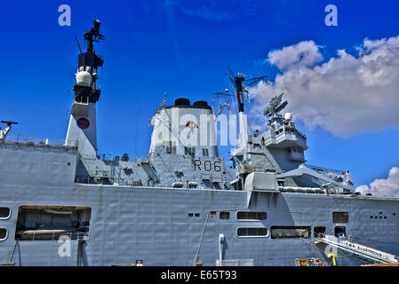 Di sua maestà la Base Navale (HMNB) Portsmouth è una delle tre basi operative nel Regno Unito per la British Royal Navy Foto Stock