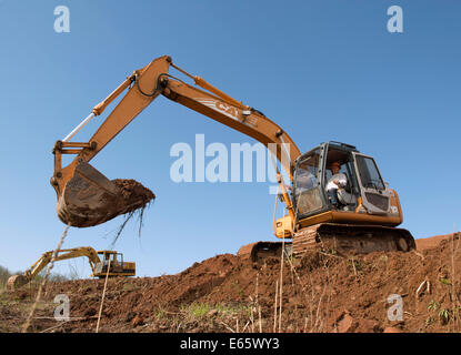 Escavatore Case presso il centro di formazione per gli enti locali 478 ingegnere operativo Training Facility a Meriden, Connecticut. Foto Stock