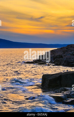 Tramonto, Schoodic punto, Schoodic Peninsula, Parco Nazionale di Acadia, Maine, Stati Uniti d'America Foto Stock