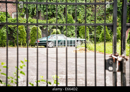 Auto classica di nascosto Foto Stock