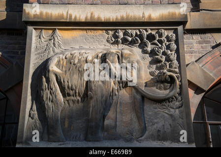 Scultura di elefante, Museo di Archeologia e Antropologia, MAA, Cambridge, Inghilterra, Regno Unito Foto Stock