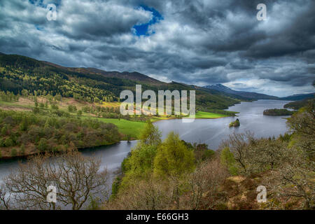 Oltre alla ricerca di Loch Tummel, Pitlochry, Highland Perthshire Scozia. Foto Stock