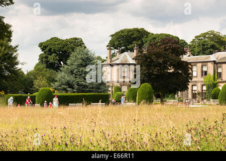 Lotherton Hall, vicino a Leeds, West Yorkshire, Inghilterra, Regno Unito Foto Stock