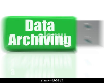Archiviazione dei dati unità USB che mostra i file organizzazione di memorizzazione e trasferimento Foto Stock