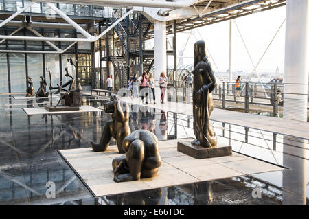 La collezione di sculture presso il Centre Georges Pompidou di Parigi, Francia Foto Stock