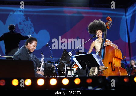 Gdansk, Poalnd 16th, Agosto 2014 Solidarietà del Festival delle arti, La Esperanza + concerto in Gdansk. Wayne Shorter e Esperanza Spalding esibirsi dal vivo sul palco Credito: Michal Fludra/Alamy Live News Foto Stock