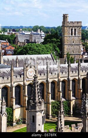 Vista in elevazione di tutte le anime College visto dall'università chiesa di St Mary guglia, Oxford, Oxfordshire, England, Regno Unito, Europa. Foto Stock