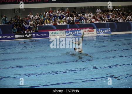 Berlino, Germania. 16 Ago, 2014. Il team Russia di competere per il suo primo oro medaglie ai Campionati Europei di nuoto nel nuoto sincronizzato durante la trentaduesima LEN European Swimming Championships 2014 al Schwimm- und Palazzetto Europa-Sportpark im (SSE) di Berlino, Germania. Credito: Simone Kuhlmey/Pacific Press/Alamy Live News Foto Stock