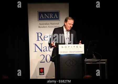 Il Sofitel Sydney Wentworth 61-101 Phillip Street, NSW 2000, Australia. Il 18 agosto 2014. L'on. Peter Costello AC dà il discorso alla sesta nazione Retail pranzo presso il Sofitel Wentworth, Sydney. La nazione Retail conference (ora nel suo sesto anno) si è tenuto presso il Sofitel Wentworth, Sydney ed era indirizzata dall'on. Peter Costello AC che era il Tesoriere sotto John Howard di governo. Copyright Credit: 2014 Richard Milnes/Alamy Live News. Foto Stock