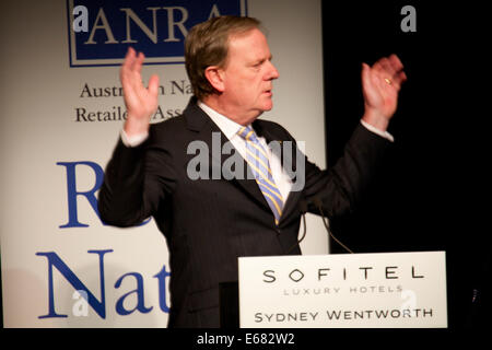 Il Sofitel Sydney Wentworth 61-101 Phillip Street, NSW 2000, Australia. Il 18 agosto 2014. L'on. Peter Costello AC dà il discorso alla sesta nazione Retail pranzo presso il Sofitel Wentworth, Sydney. La nazione Retail conference (ora nel suo sesto anno) si è tenuto presso il Sofitel Wentworth, Sydney ed era indirizzata dall'on. Peter Costello AC che era il Tesoriere sotto John Howard di governo. Copyright Credit: 2014 Richard Milnes/Alamy Live News. Foto Stock