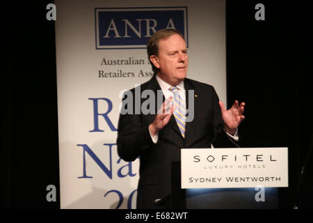 Il Sofitel Sydney Wentworth 61-101 Phillip Street, NSW 2000, Australia. Il 18 agosto 2014. L'on. Peter Costello AC dà il discorso alla sesta nazione Retail pranzo presso il Sofitel Wentworth, Sydney. La nazione Retail conference (ora nel suo sesto anno) si è tenuto presso il Sofitel Wentworth, Sydney ed era indirizzata dall'on. Peter Costello AC che era il Tesoriere sotto John Howard di governo. Copyright Credit: 2014 Richard Milnes/Alamy Live News. Foto Stock