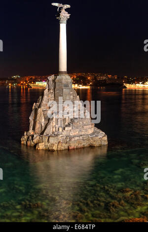 Monumento a imbarcazioni affondate, simbolo di Sevastopol costruire nel 1905, Crimea, Russo Foto Stock