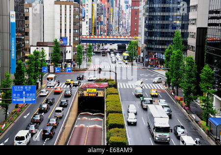 Scena stradale Tokyo Giappone Foto Stock