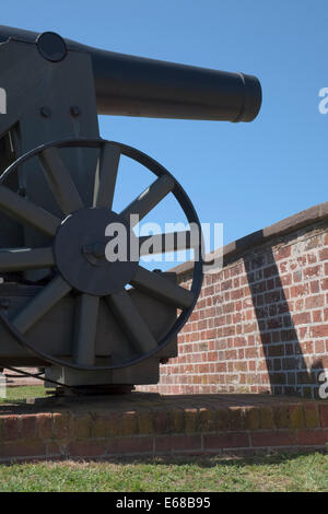 Modello Navy 1841 32-Pounder cannone (replica) Fort Macon State Park. Atlantic Beach, Carolina del Nord Foto Stock